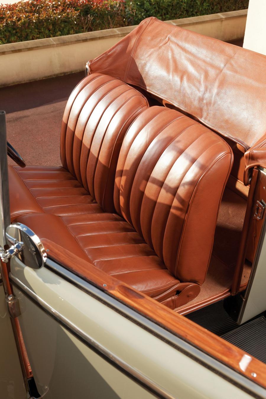 Интерьер Delage D8 Roadster par Figoni 1930 года  (фото 8 из 9)